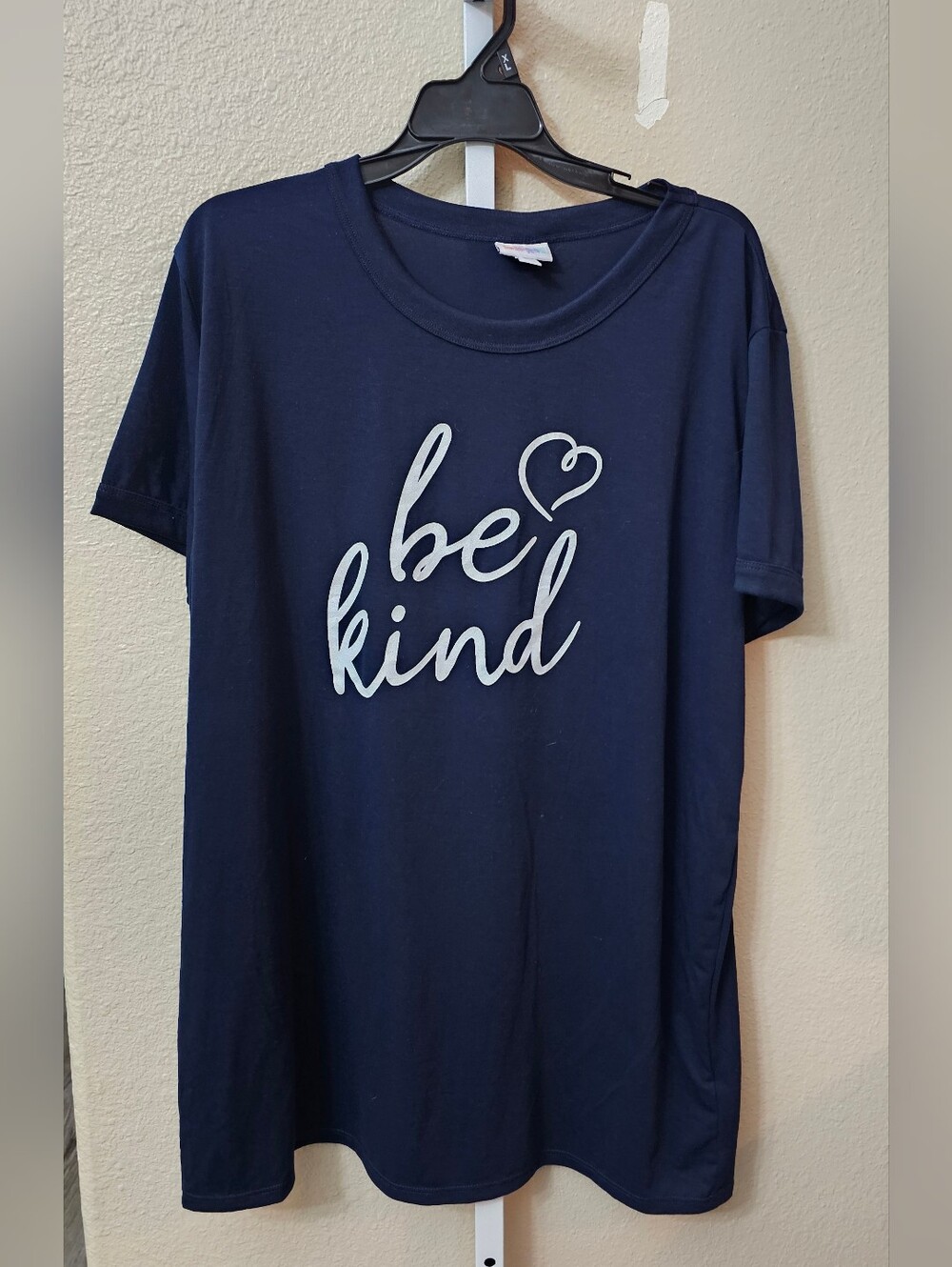 LuLaRoe Navy Tee with White "be kind" Script and Heart